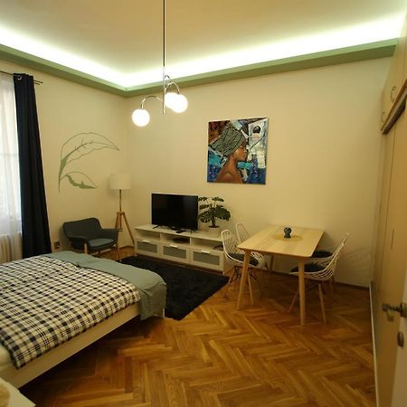 Apartamento Castle Courtyard Hideaway Budapest Exterior foto